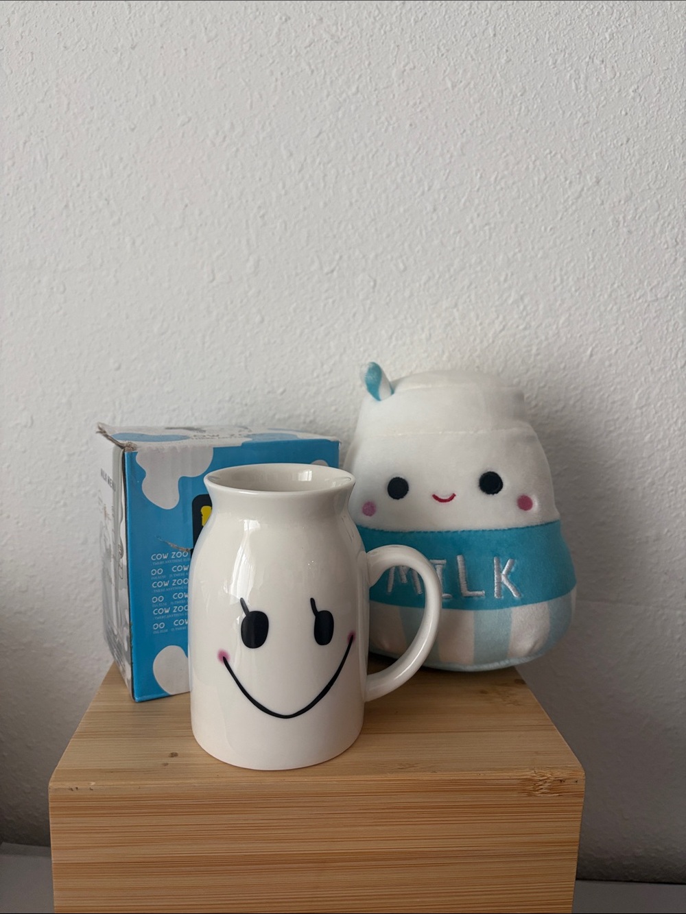 Milk working house small jar & Squishmallows  Smiling Milk Plush